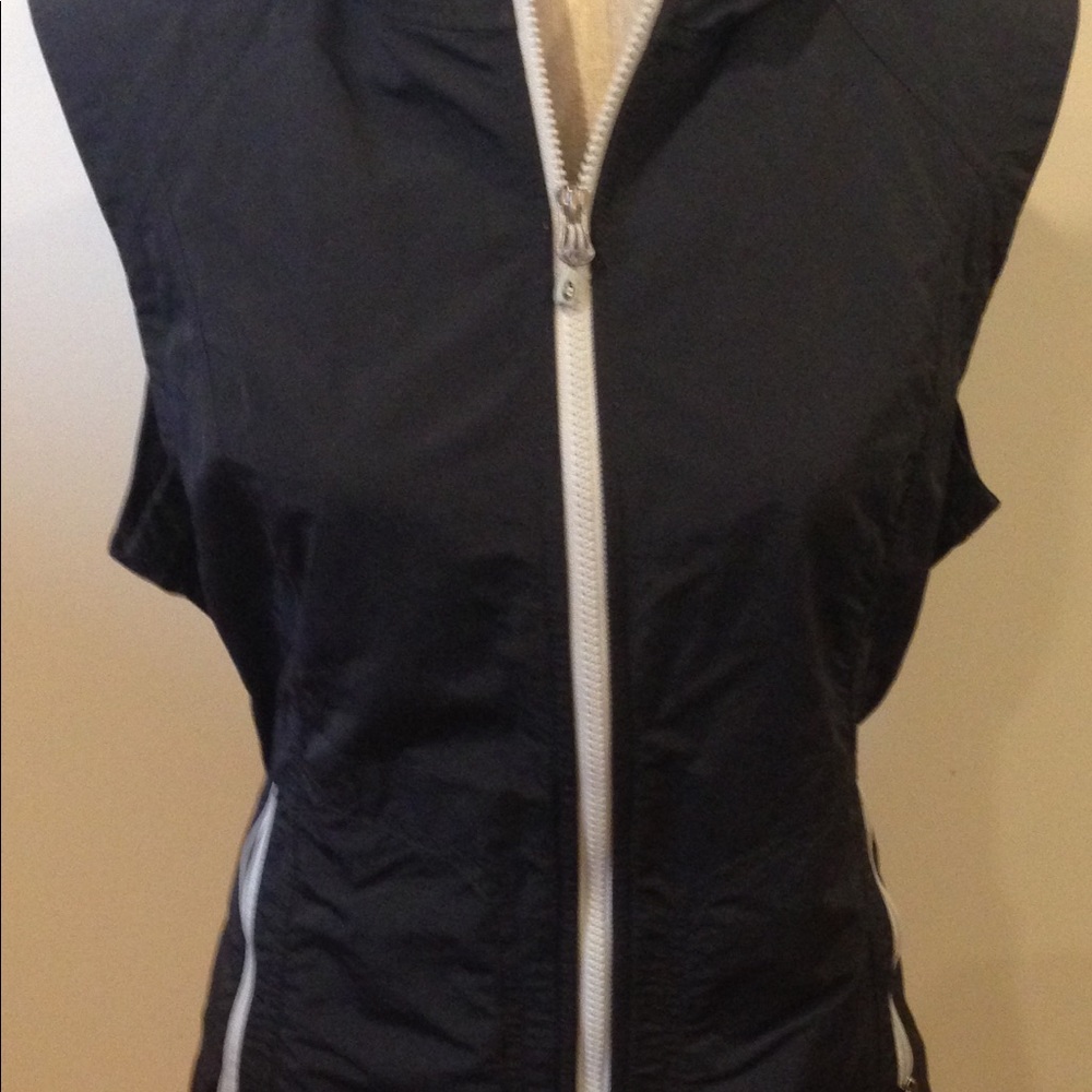 Women's lightweight vest jacket